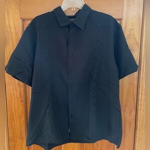 NWOT Men’s Cubavera Black Casual Embroidered Button Down Shirt size XL